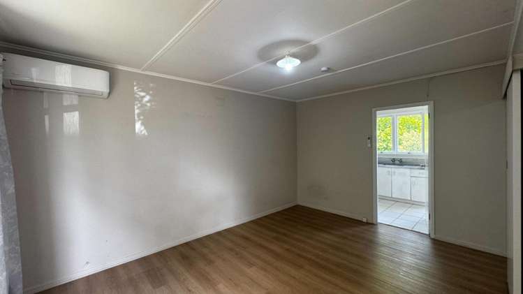 2/11 Atkinson Avenue_0