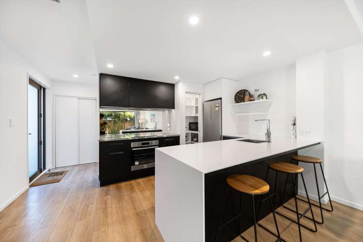 2/441 Madras Street_2