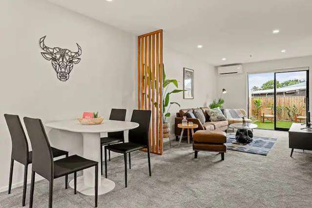 18J/51 Te Kanawa Crescent Henderson_2