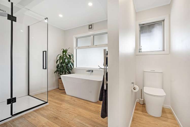 8 James Mcleod Road Shelly Beach_32