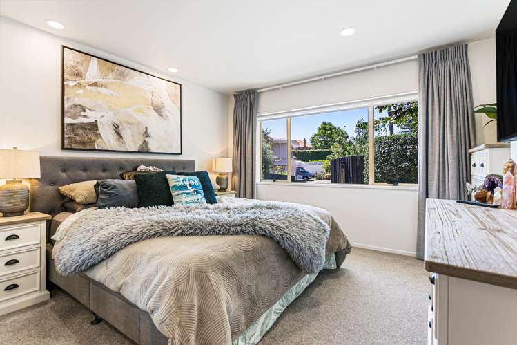 484 Beach Road Murrays Bay_15