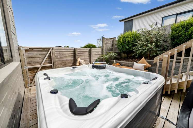 18 Keshvara Road Beachlands_11