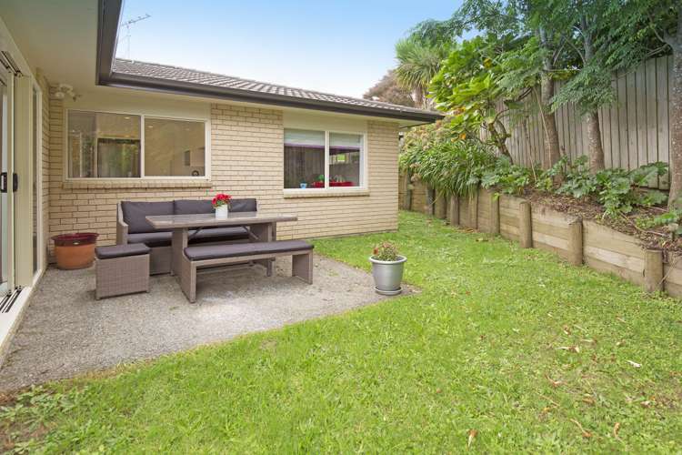 3 Rivervale Grove Stanmore Bay_17