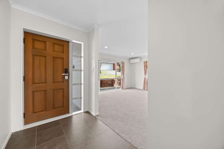 55 South Kensington Way_2