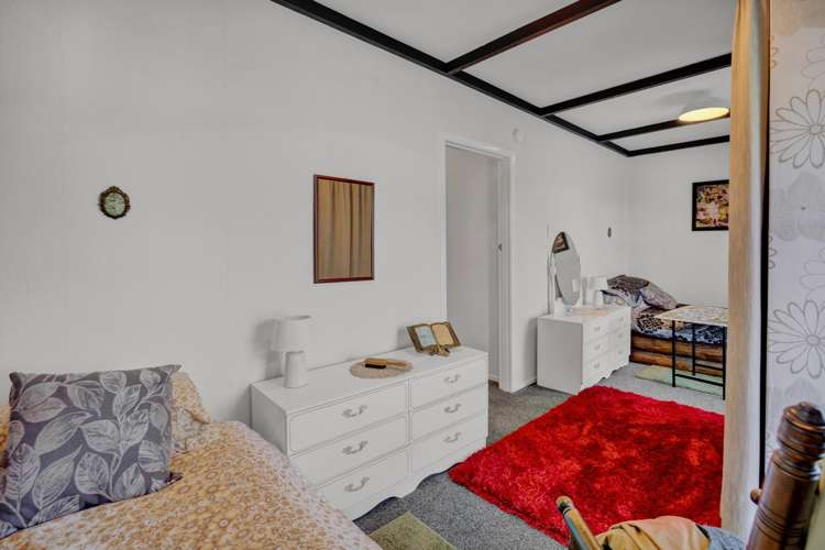 42 Swansea Road Stratford_14