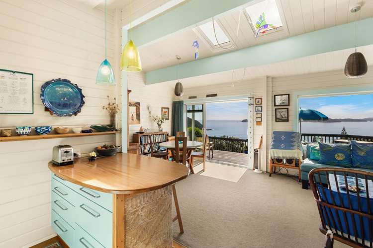 11 Russell Heights Russell_6