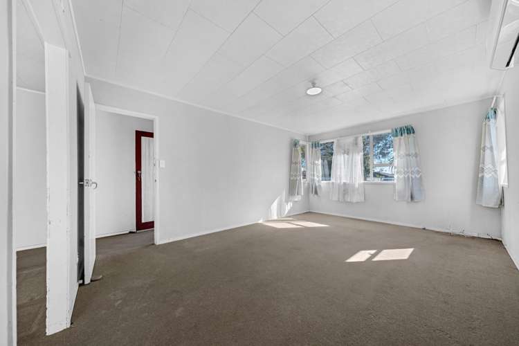 93 Flat Bush Road Clover Park_9