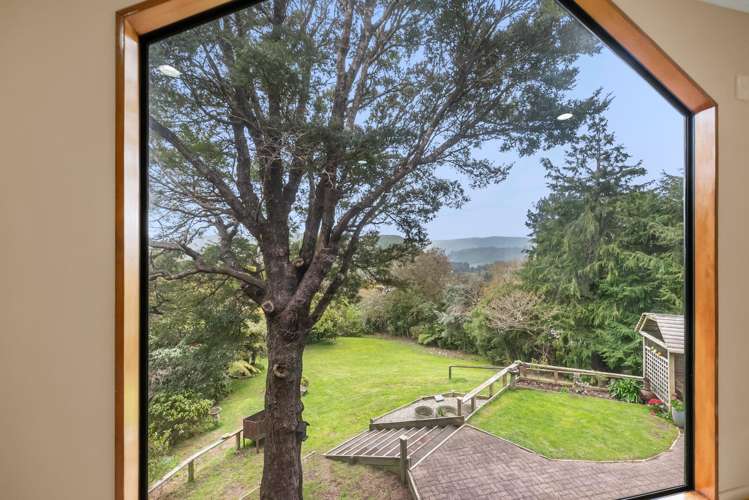 3 Roseveare Grove Te Marua_19