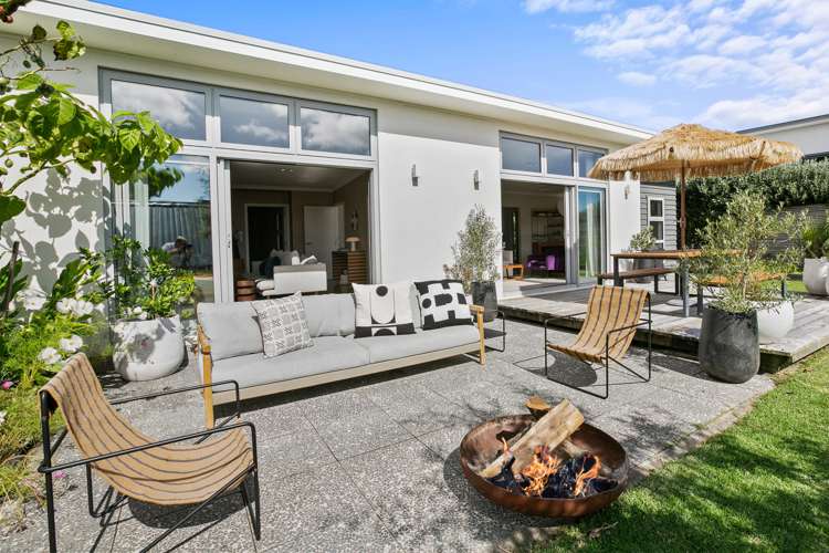 1185d South Road Oakura_1