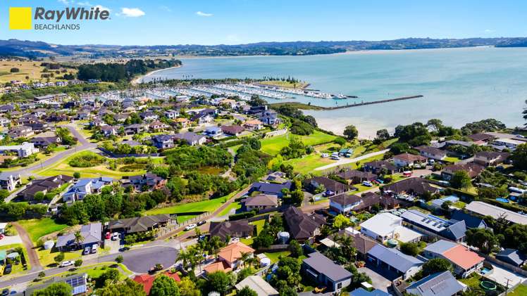 24 Toomer Place Beachlands_34