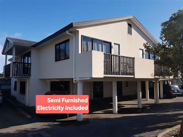 ELECTRICITY INCLUDED - CENTRAL BEDSIT UNIT!