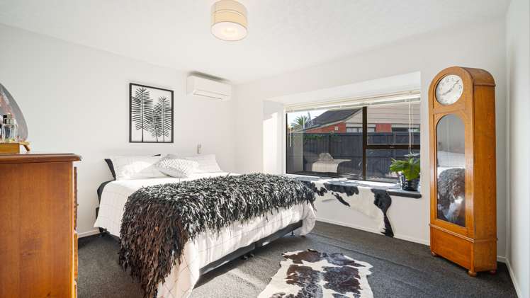 45 Karnak Crescent Russley_11