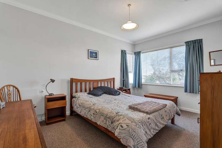 125 Seaview Road Westown_16