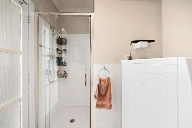 15 Tomin Road Glenview_15