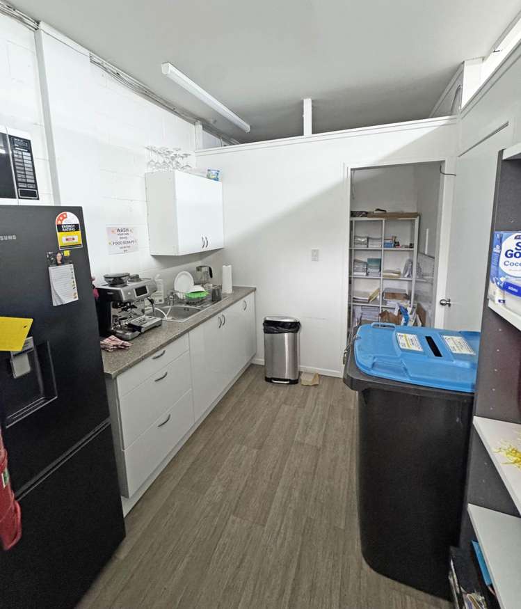 Unit B/358 Beach Road Mairangi Bay_7