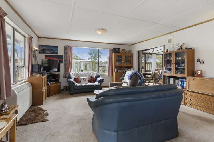 2 Colenso Place Otaki Beach_5