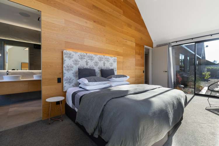 13 Bretby Court Jacks Point_9