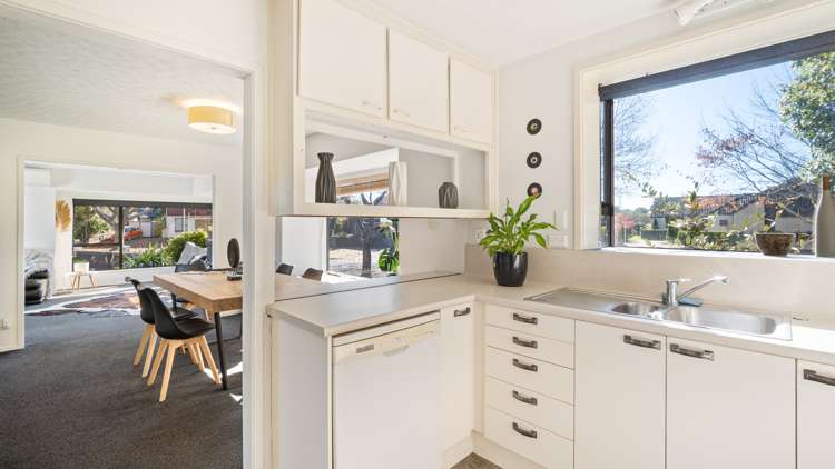 45 Karnak Crescent Russley_8