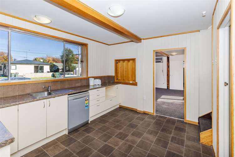 40 May Street Hamilton East_13