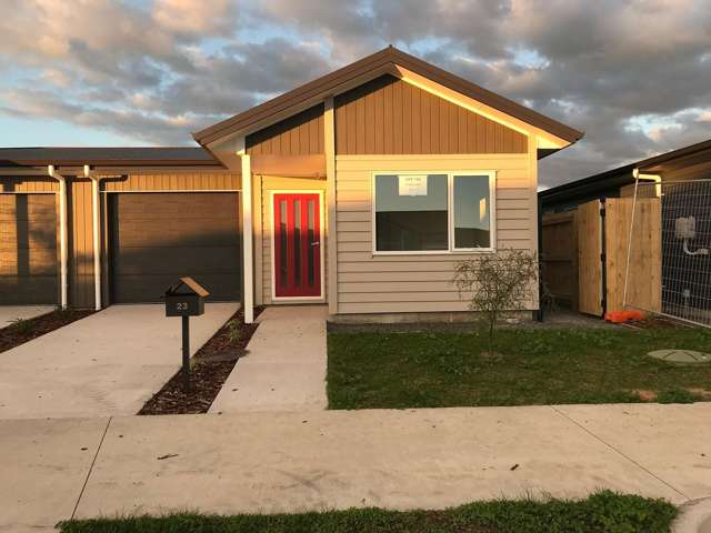 3 Bedroom, 2 Bathroom (ensuite) + SOLAR POWER incl