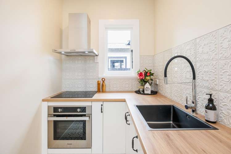 85 Shamrock Street Takaro_10