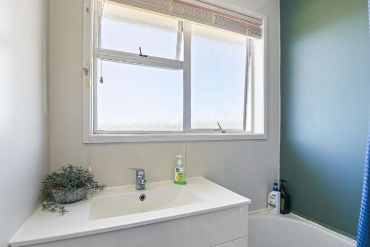 3 Sapphire Place Pukehangi_6