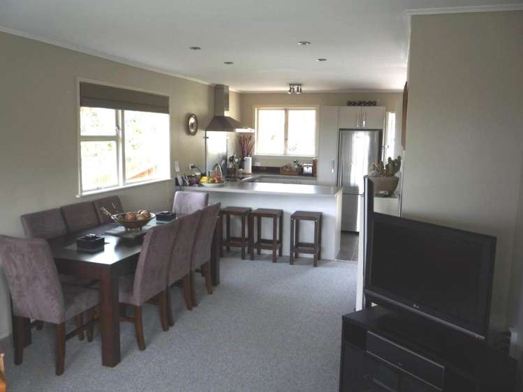 50 Lemnos Place Titirangi_8