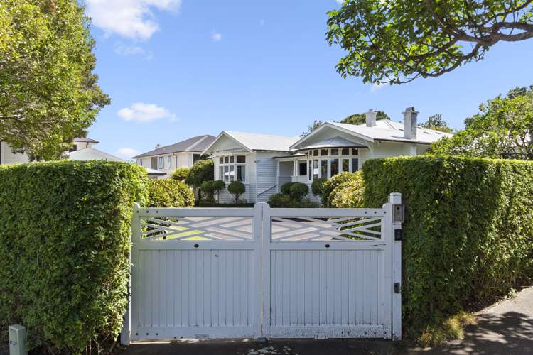 19 Golf Road Epsom_21