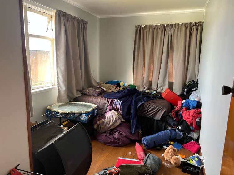 11 Carisbrooke Street Aranui_11