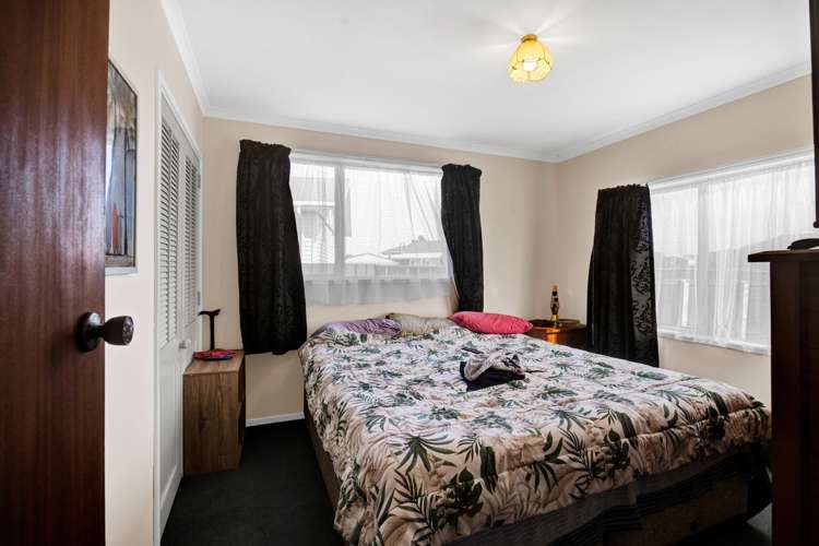 2 Tawa Street Hawera_8