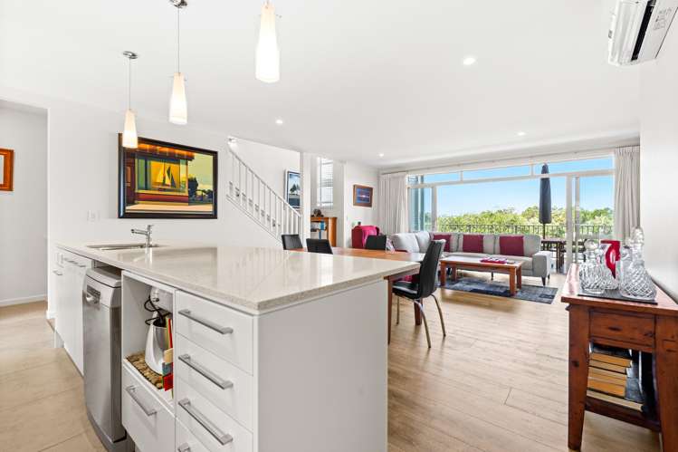 60 Landmark Terrace_5