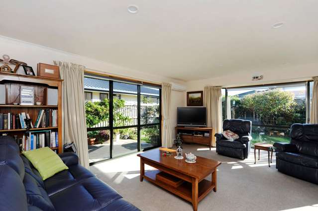 6 Sorrento Way The Wood_1