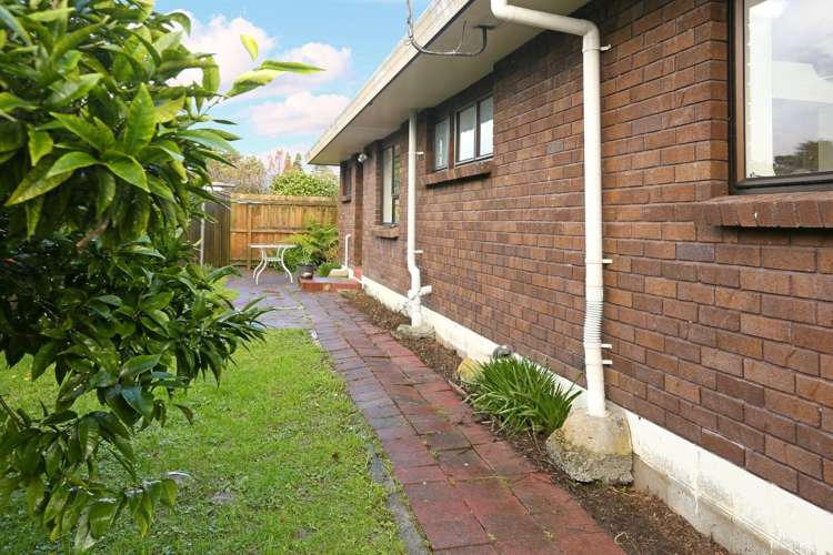 5/409 West Coast Road Glen Eden_14