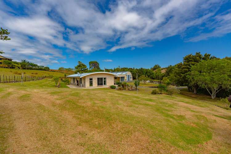 14b Wairere Road Waitakere_21