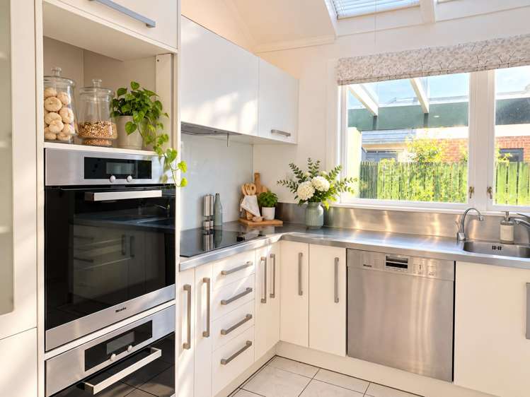 1/127 Woburn Road Woburn_11