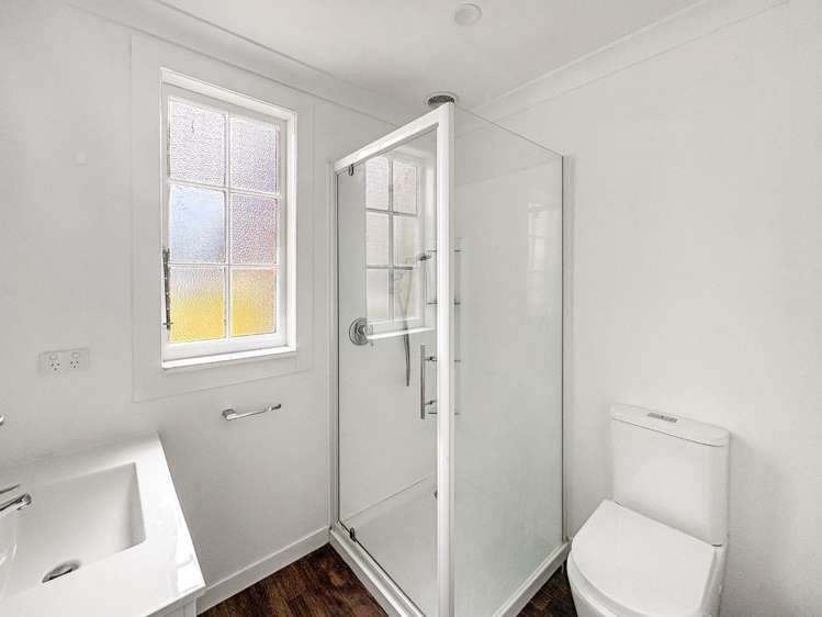 240 Ferguson Street 10930_9