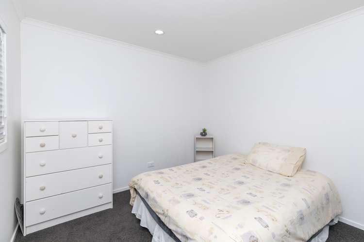 2 Blackwood Crescent Glenview_11