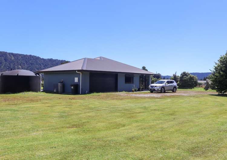 2328A Arthurs Road Franz Josef_18