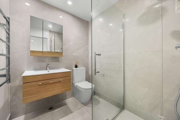 109&B11/9 Madeira Lane Grafton_9