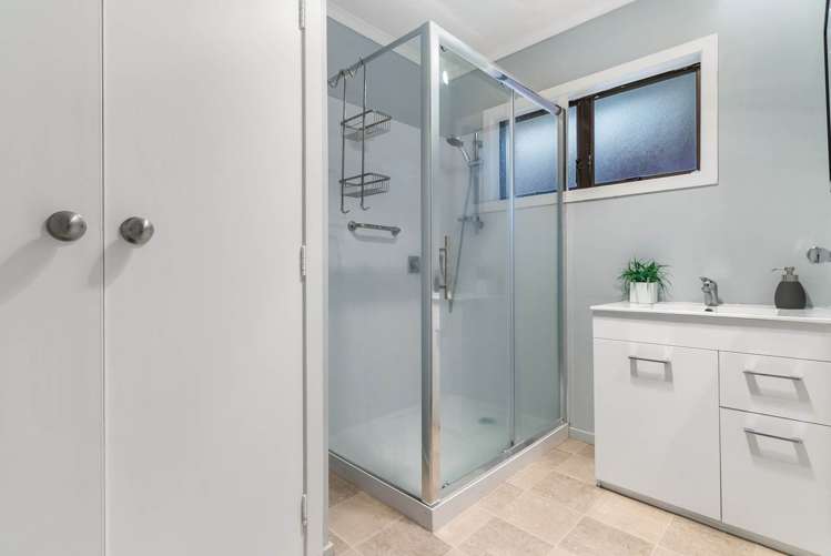 2/220 Russell Road Manurewa_9