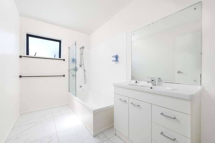 16 Pyramid Place Glen Eden_13