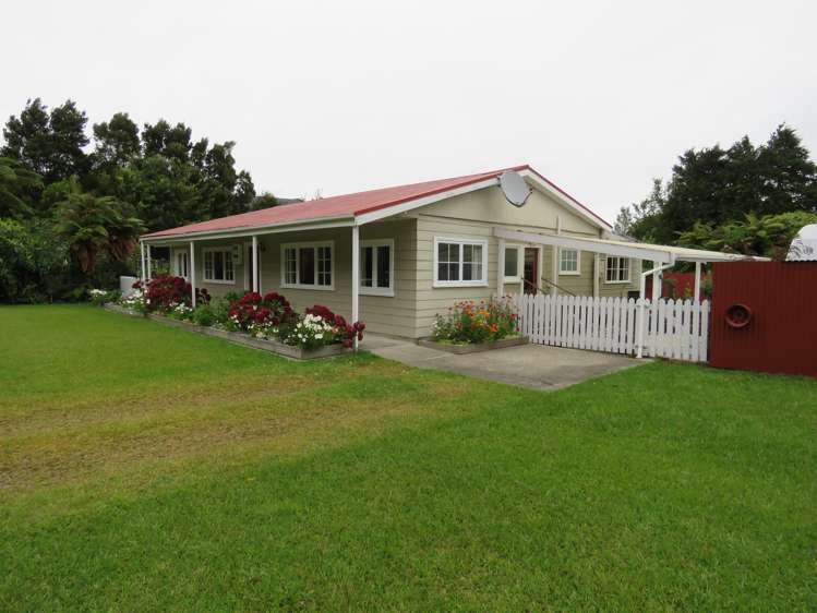 3 Sunderland Street Waimangaroa_17
