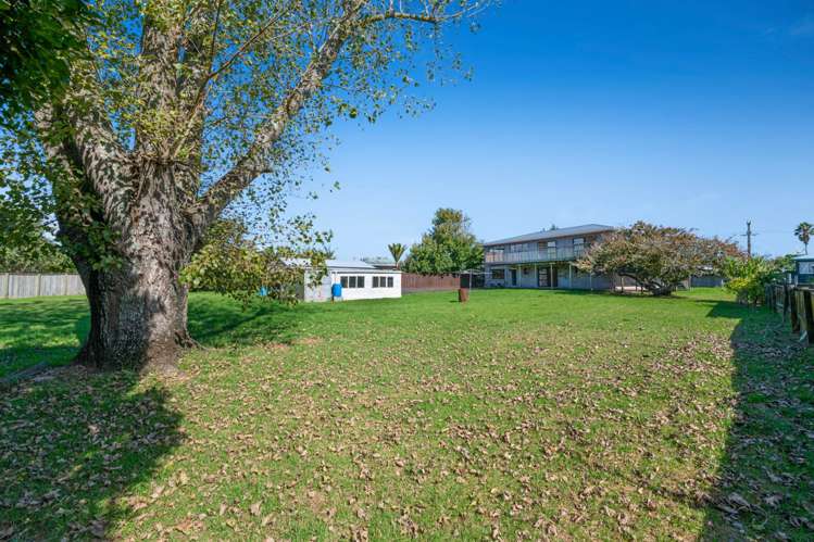 29 Parakai Avenue Parakai_26