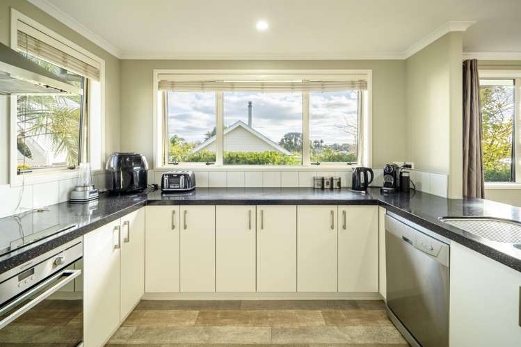 75b James Cook Drive Welcome Bay_9