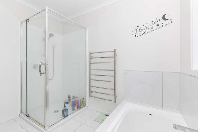 2 Blackwood Crescent Glenview_12