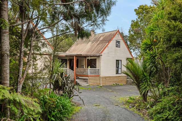 Roll Up Your Sleeves | Cedar Character on 1816m²