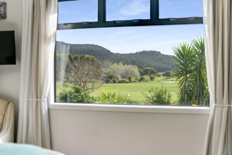 116 Augusta Drive Pauanui_18