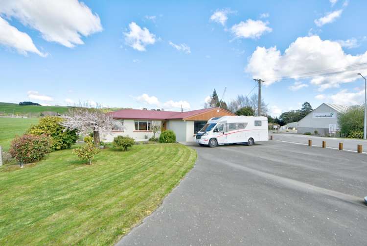 272 Waipahi Highway Mcnab_35