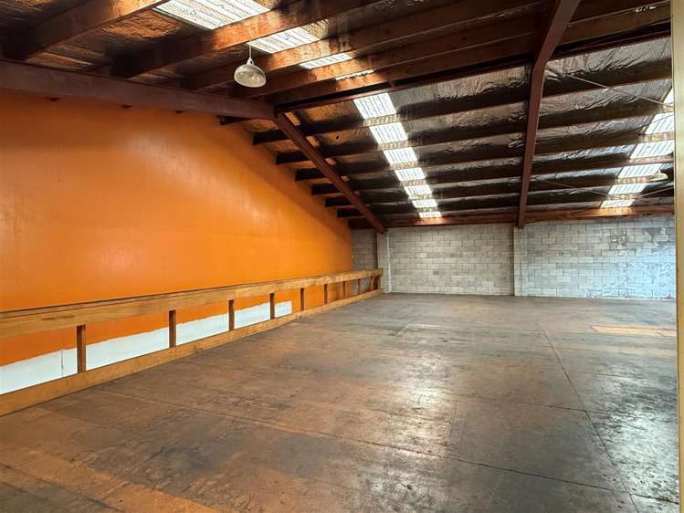 28 Montgomery Crescent Clouston Park_10