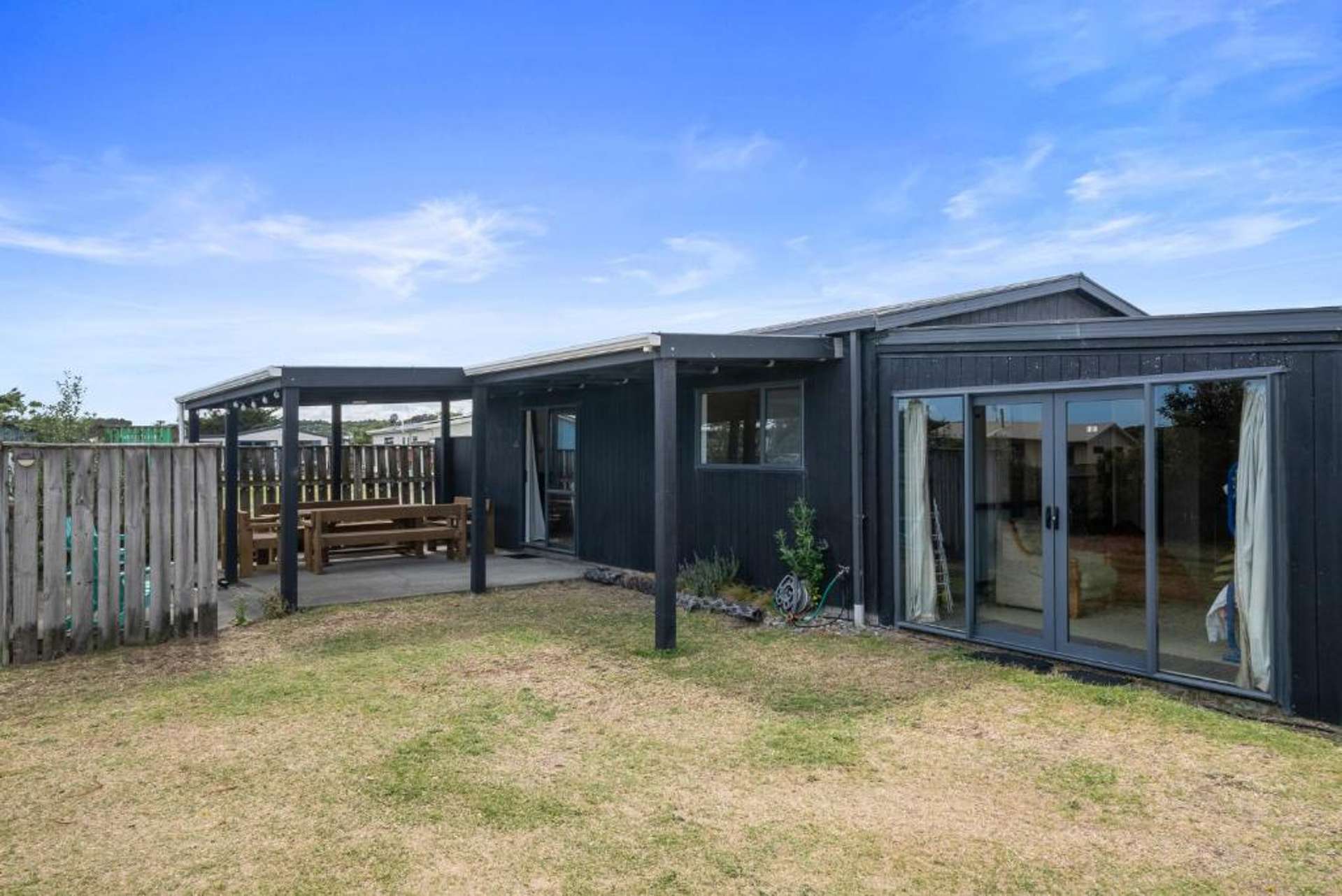 16 Te Kiri Street Himatangi Beach_0